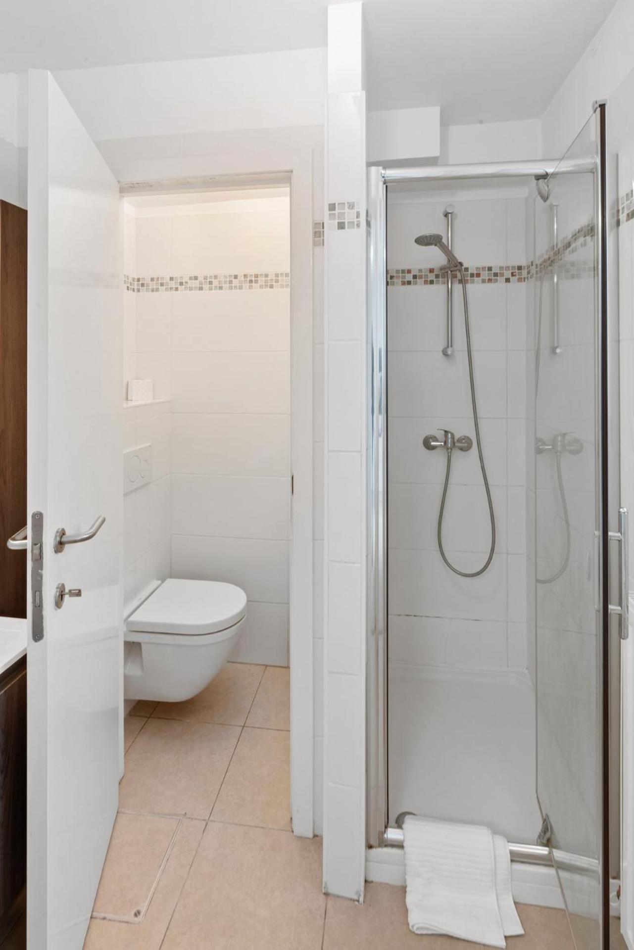 Apartment In Brussels, Lantsheere By Homenhancement Sa エクステリア 写真